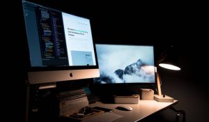 Read more about the article 5 Website Features That Turn Visitors into Paying Customers